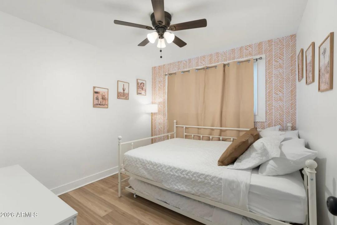 Real Estate Picture 33