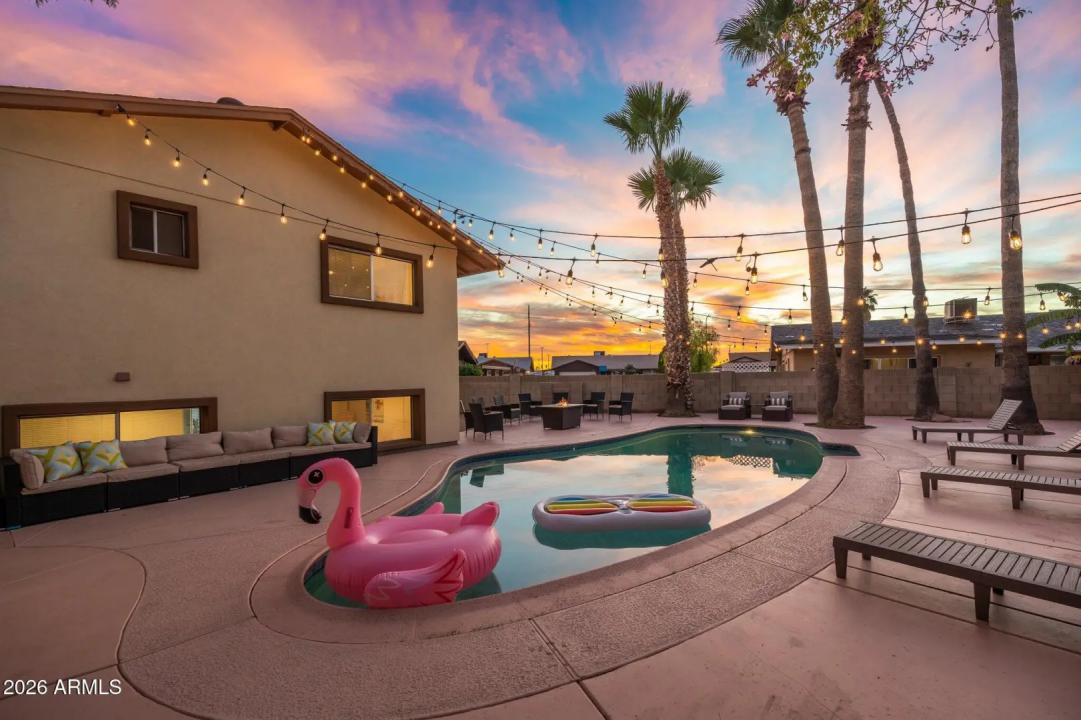 Real Estate Picture 4