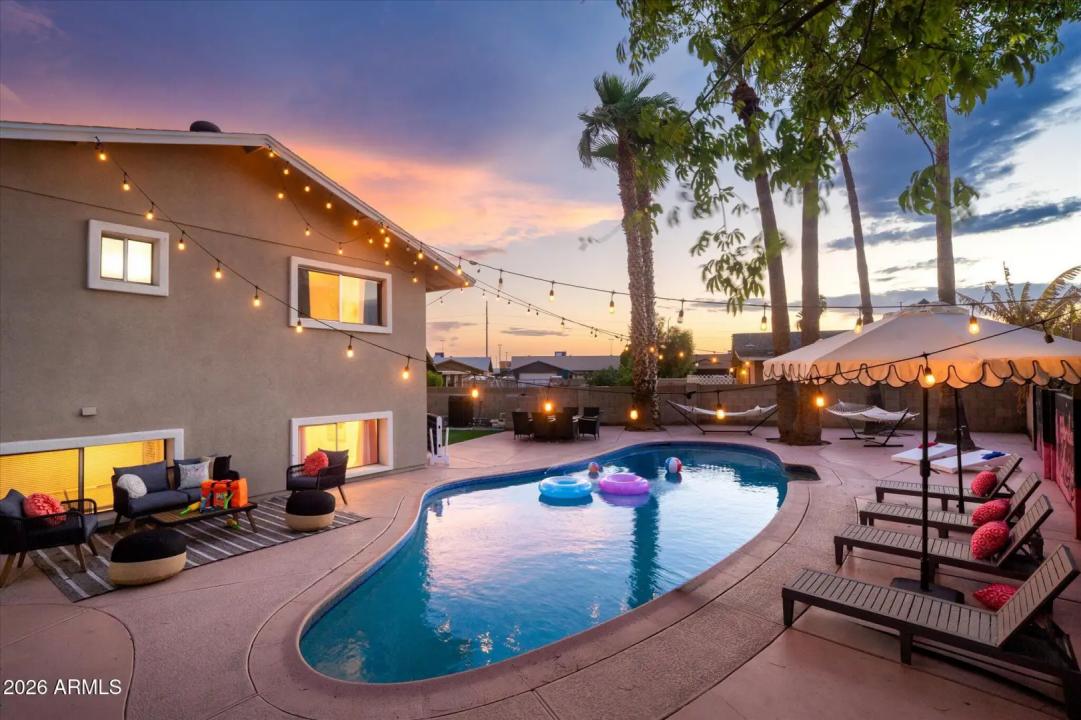 Real Estate Picture 6