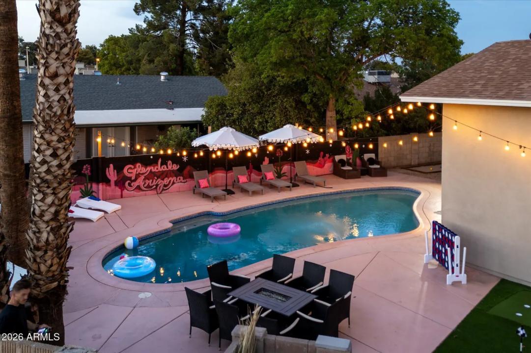 Real Estate Picture 12