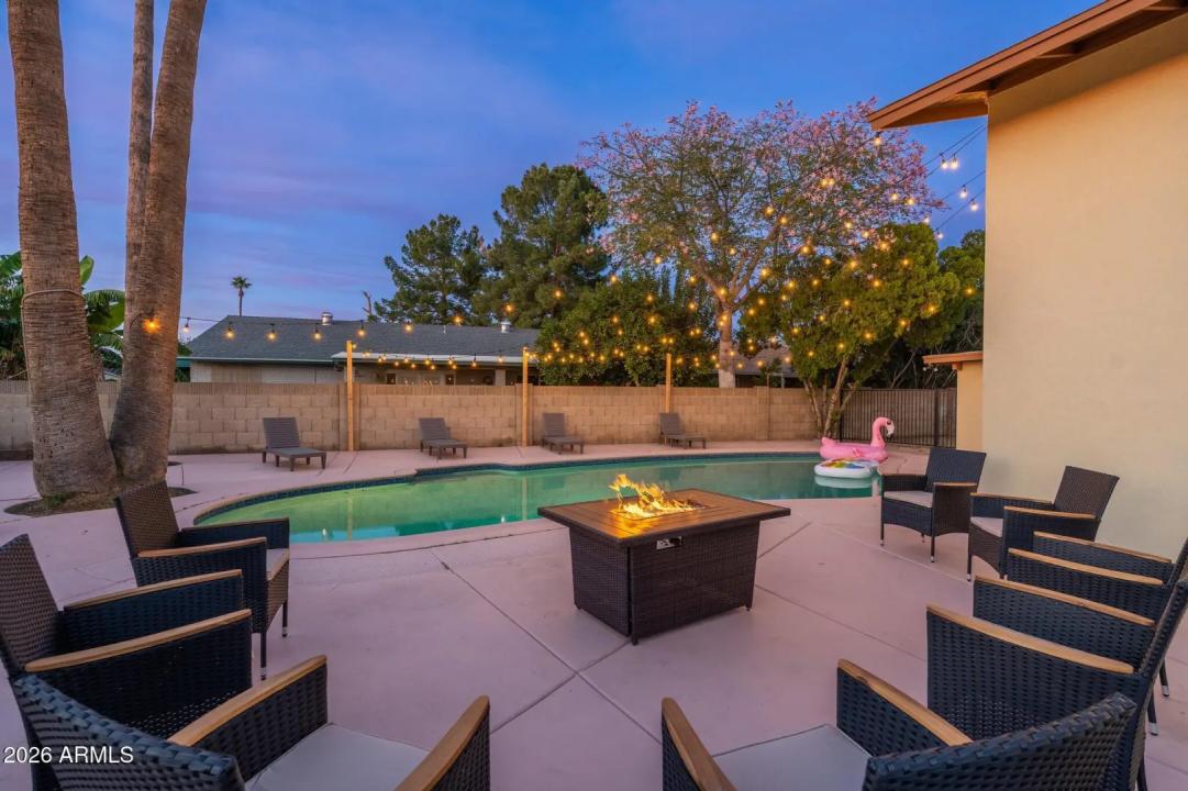 Real Estate Picture 14