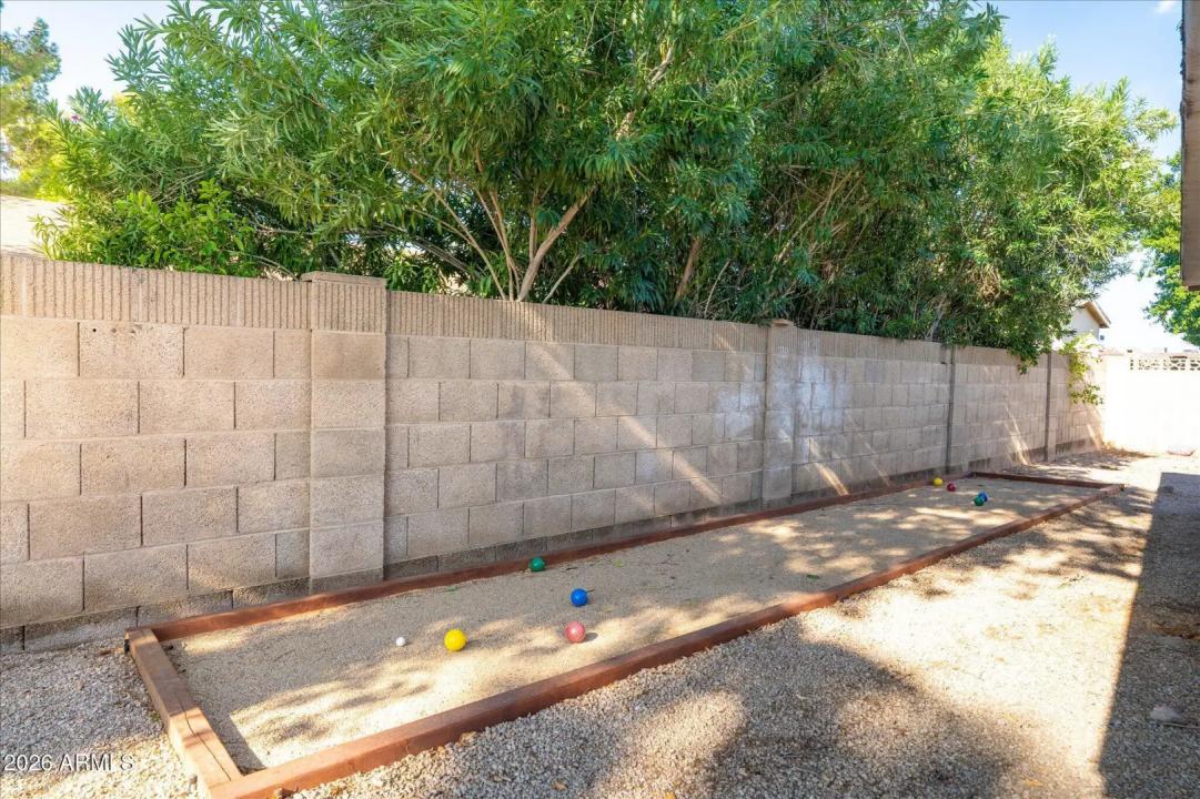 Real Estate Picture 19