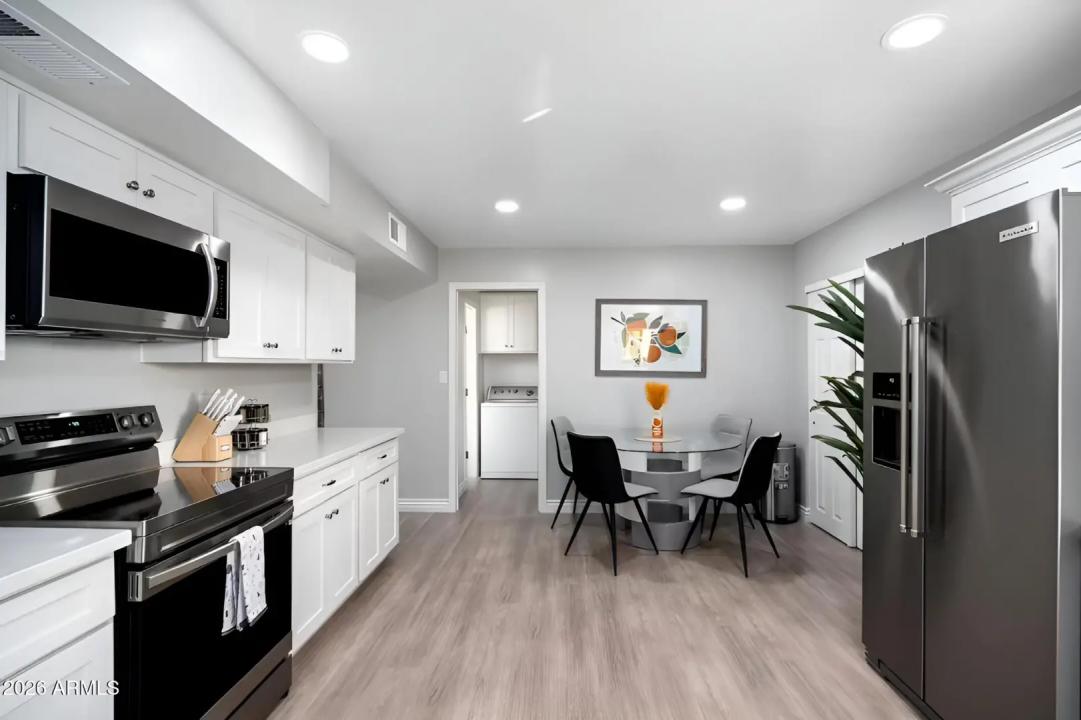 Real Estate Picture 28