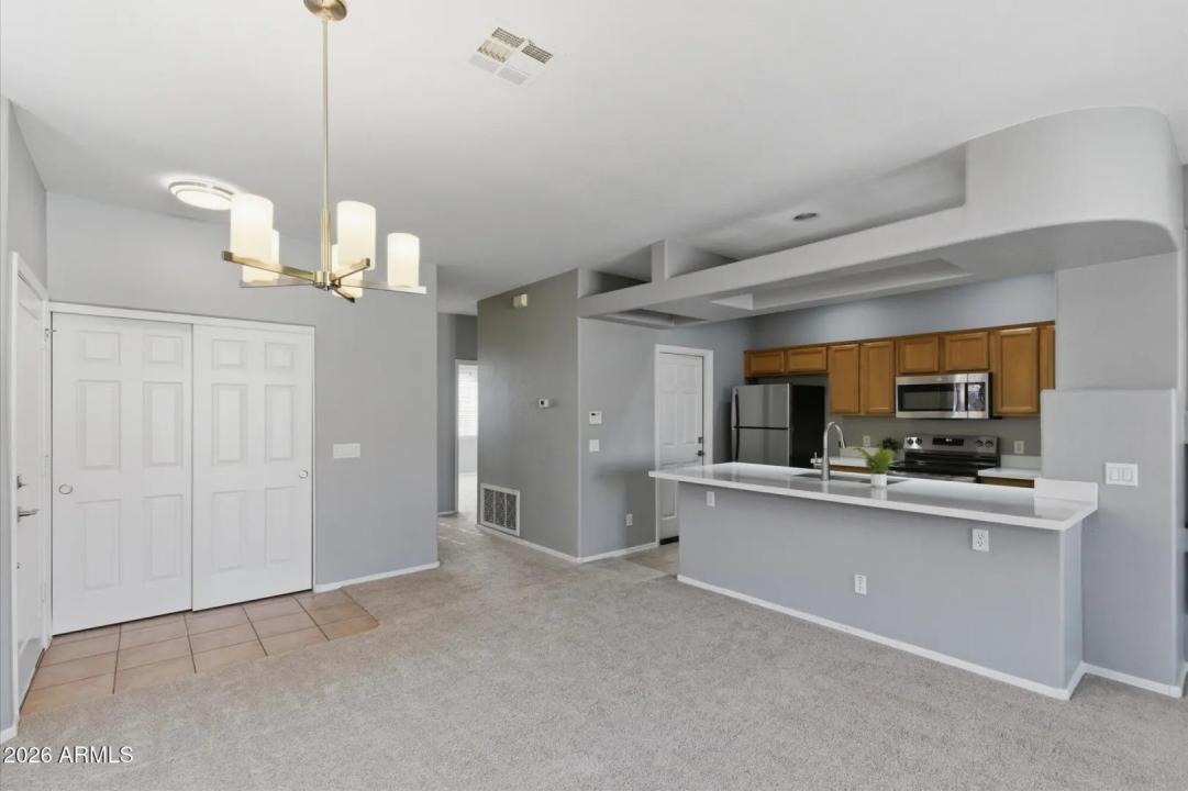 Real Estate Picture 4