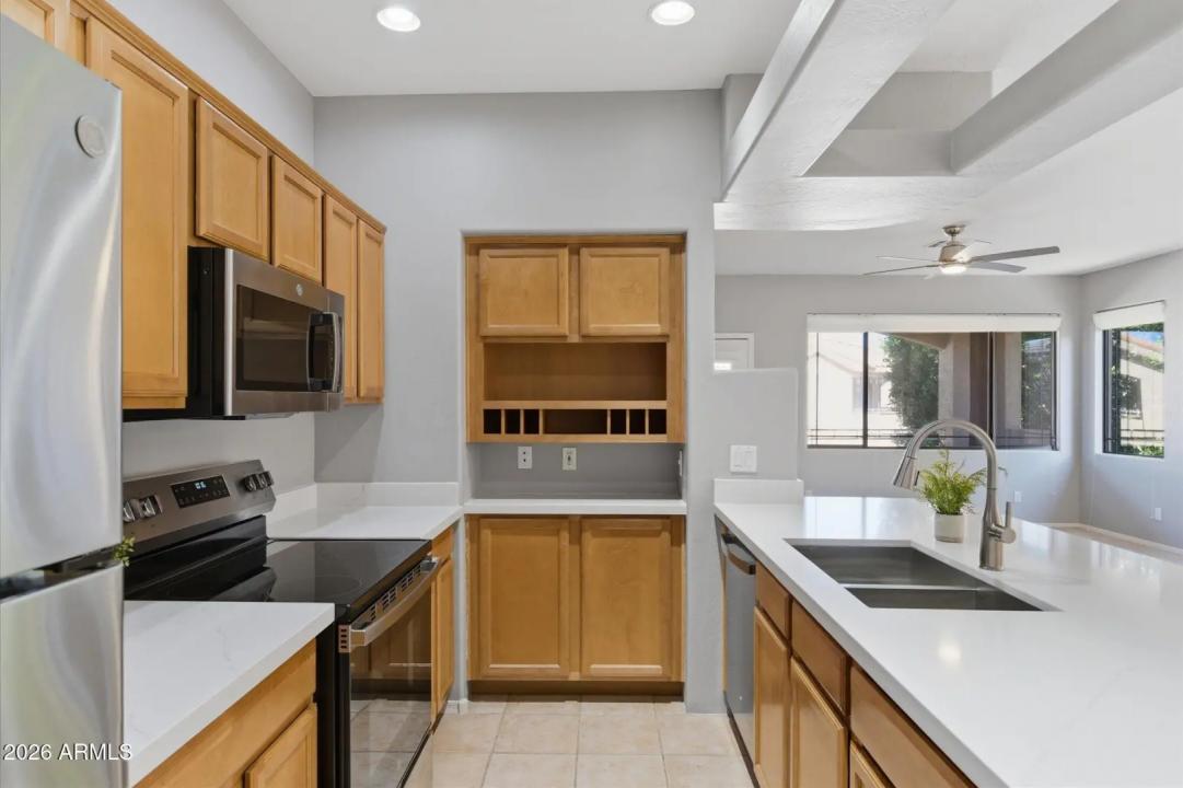 Real Estate Picture 8