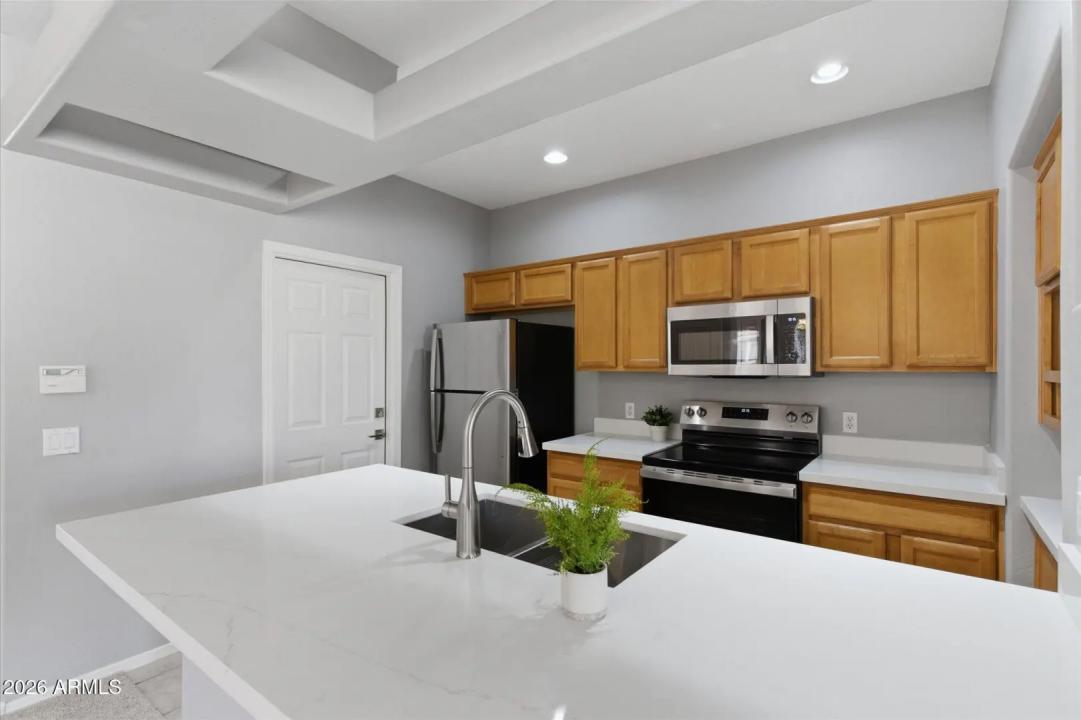 Real Estate Picture 9