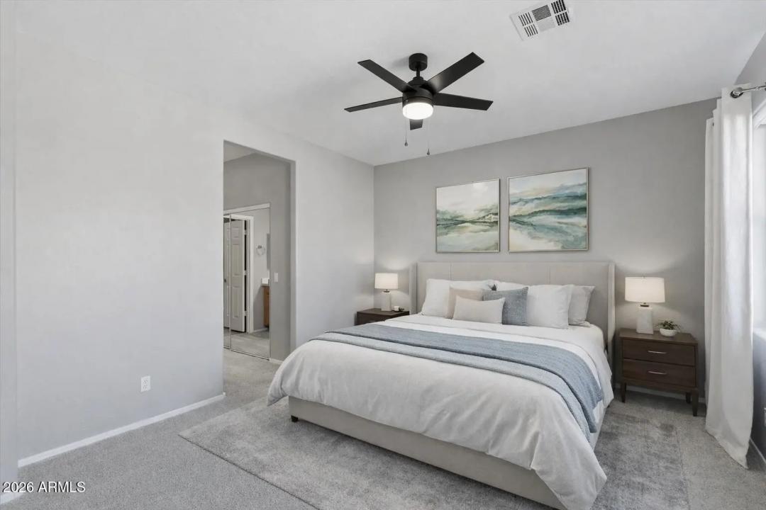 Real Estate Picture 12