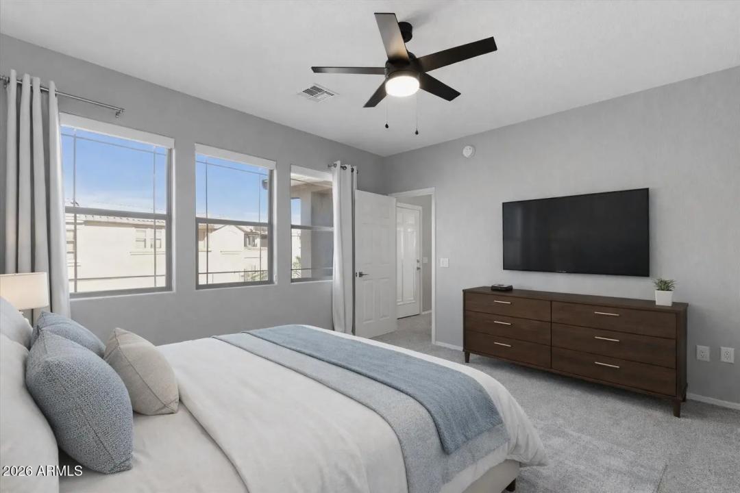 Real Estate Picture 13