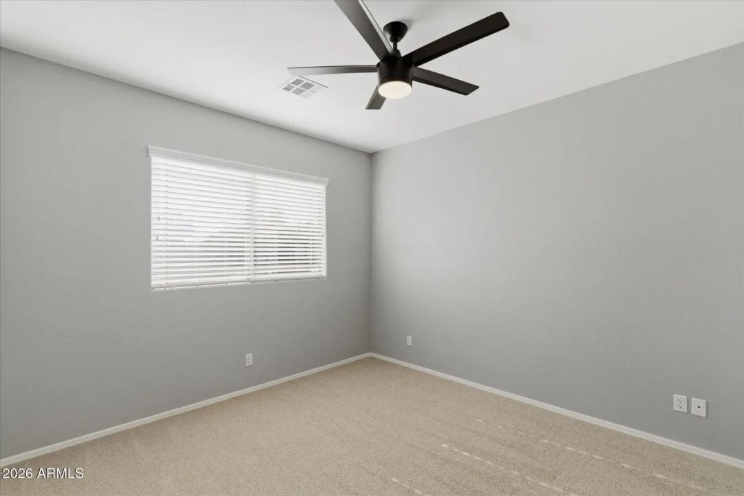 Real Estate Picture 18