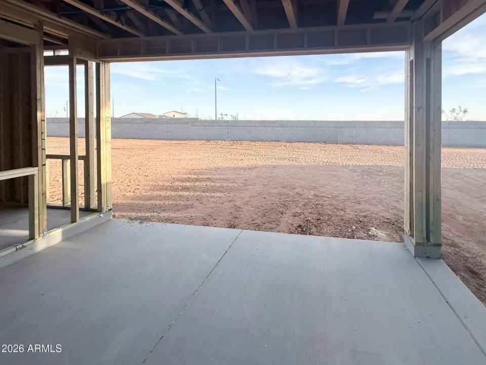 Real Estate Picture 5