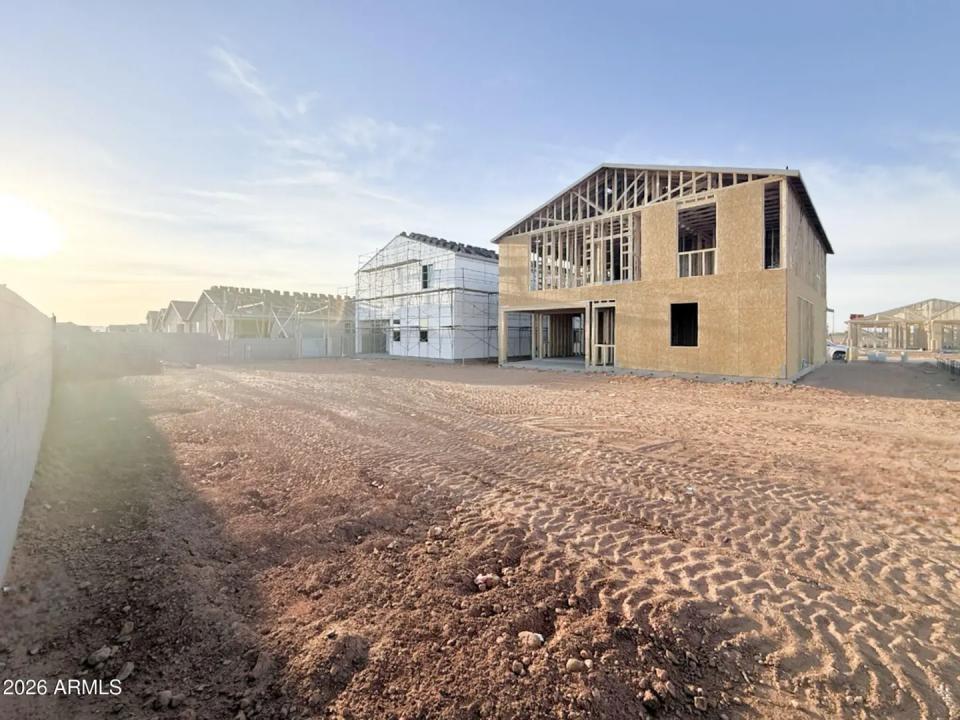 Real Estate Picture 6