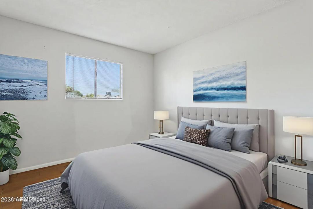 Real Estate Picture 15