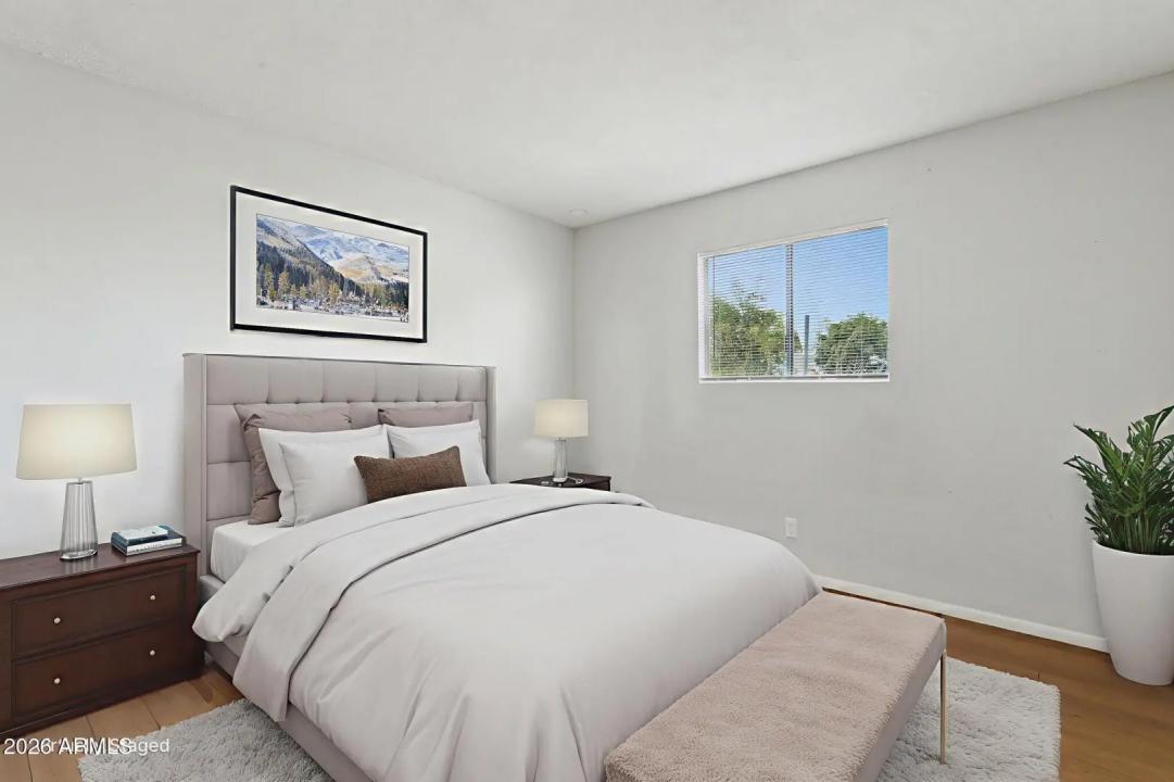 Real Estate Picture 19