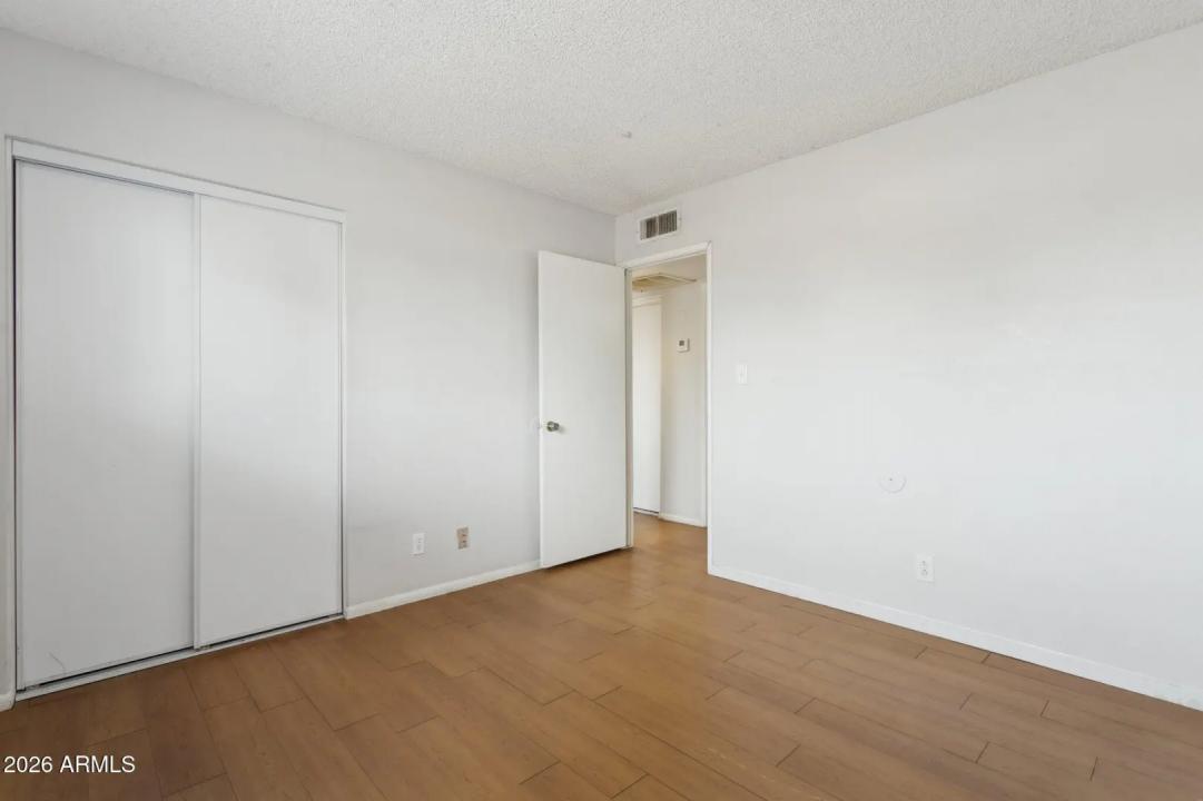 Real Estate Picture 21