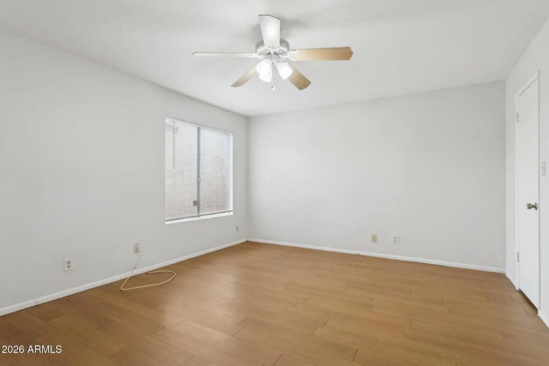 Real Estate Picture 22