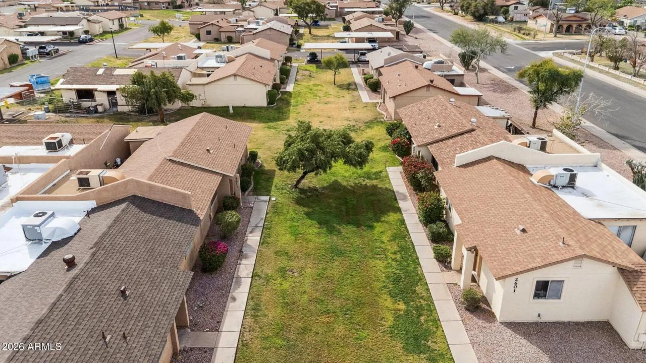 Real Estate Picture 30