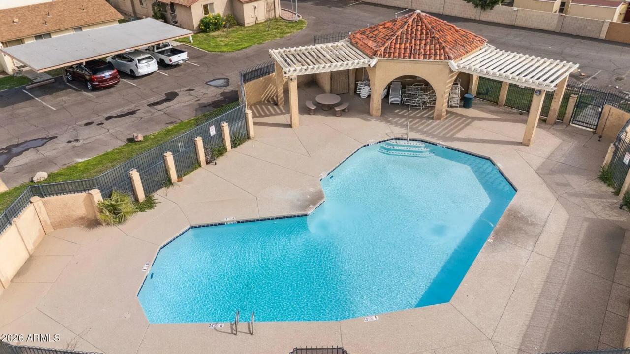 Real Estate Picture 32