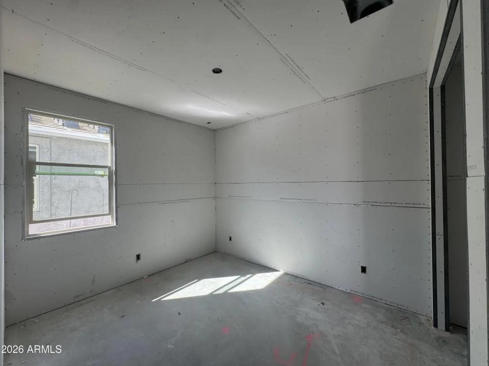 Real Estate Picture 6