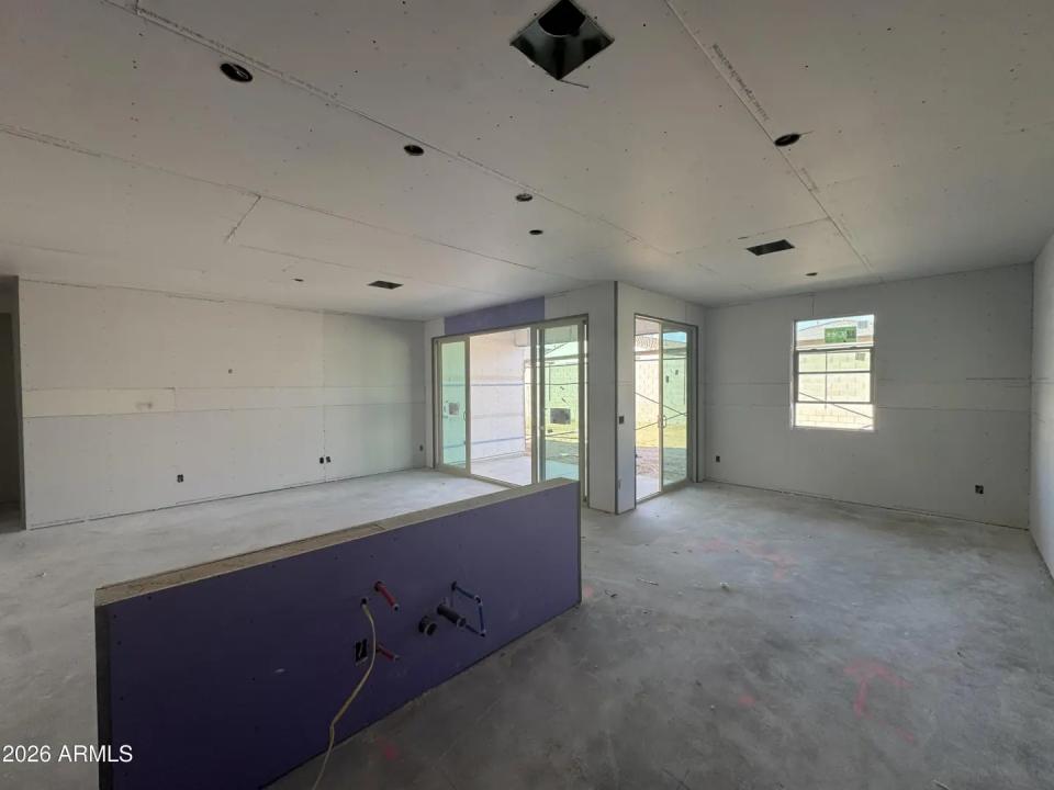 Real Estate Picture 8