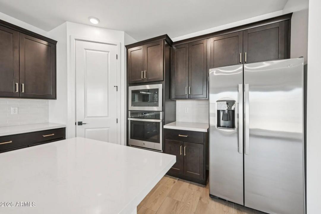 Real Estate Picture 6
