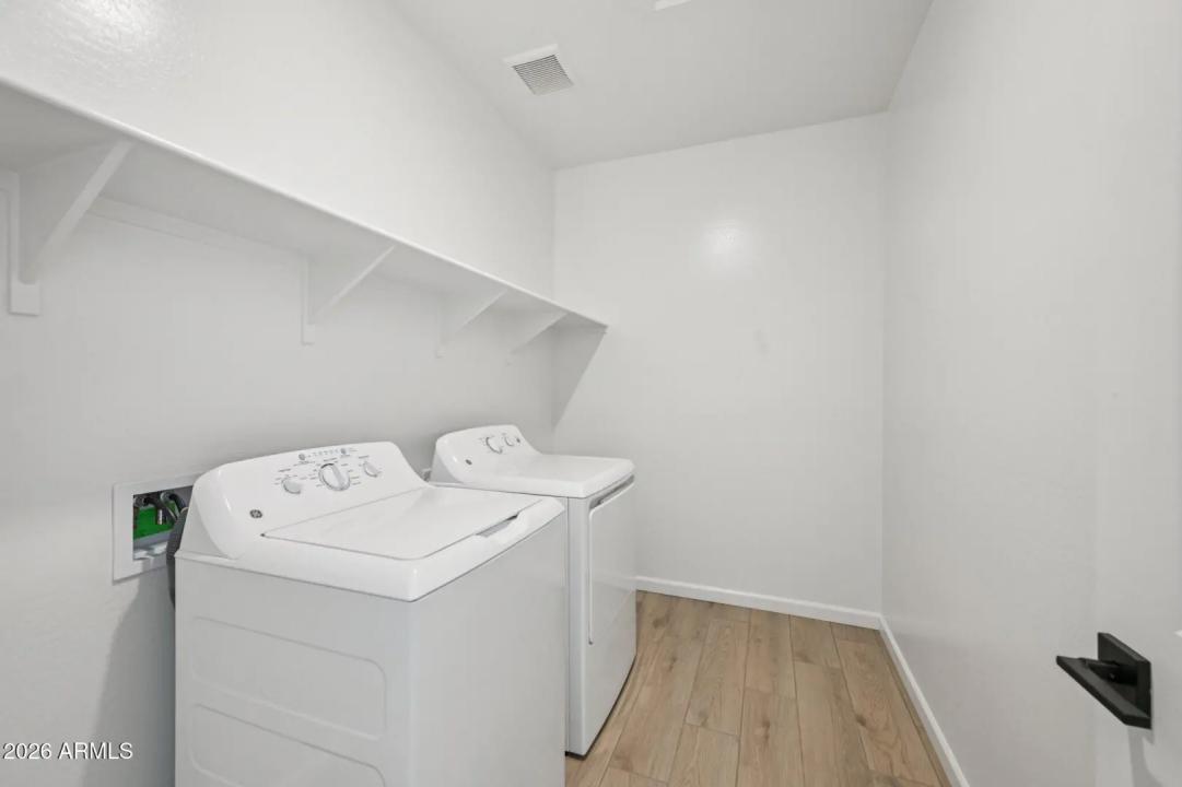 Real Estate Picture 19