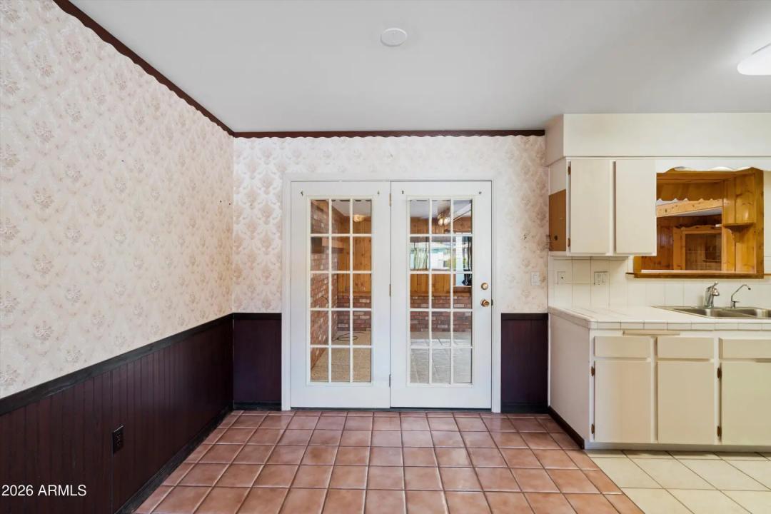 Real Estate Picture 6