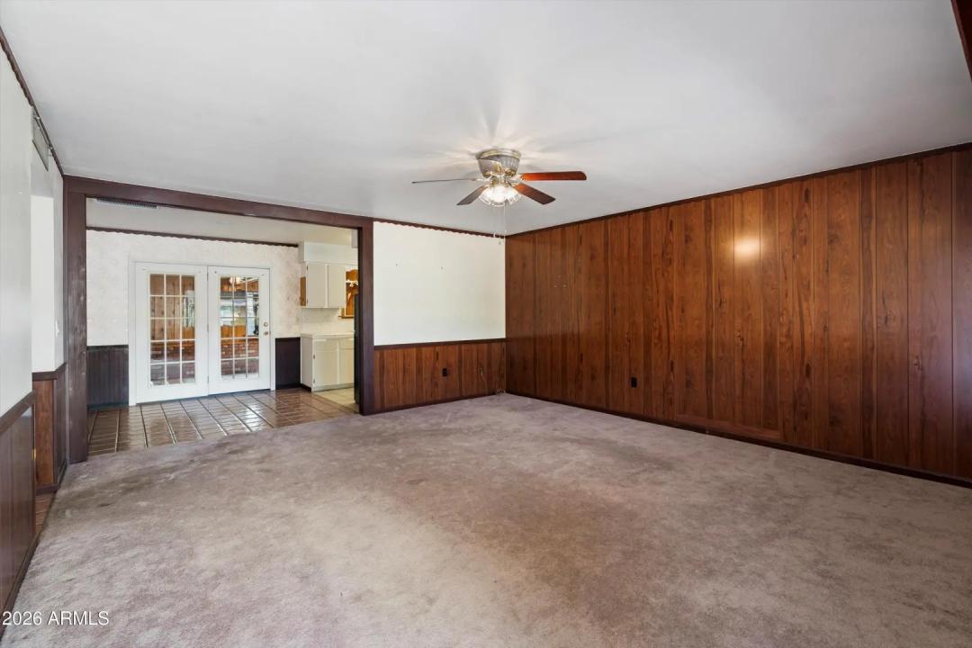 Real Estate Picture 4