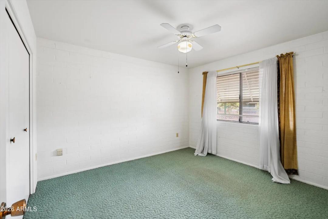 Real Estate Picture 16