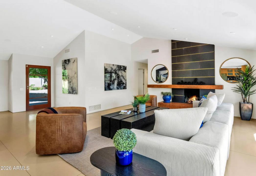 Real Estate Picture 6