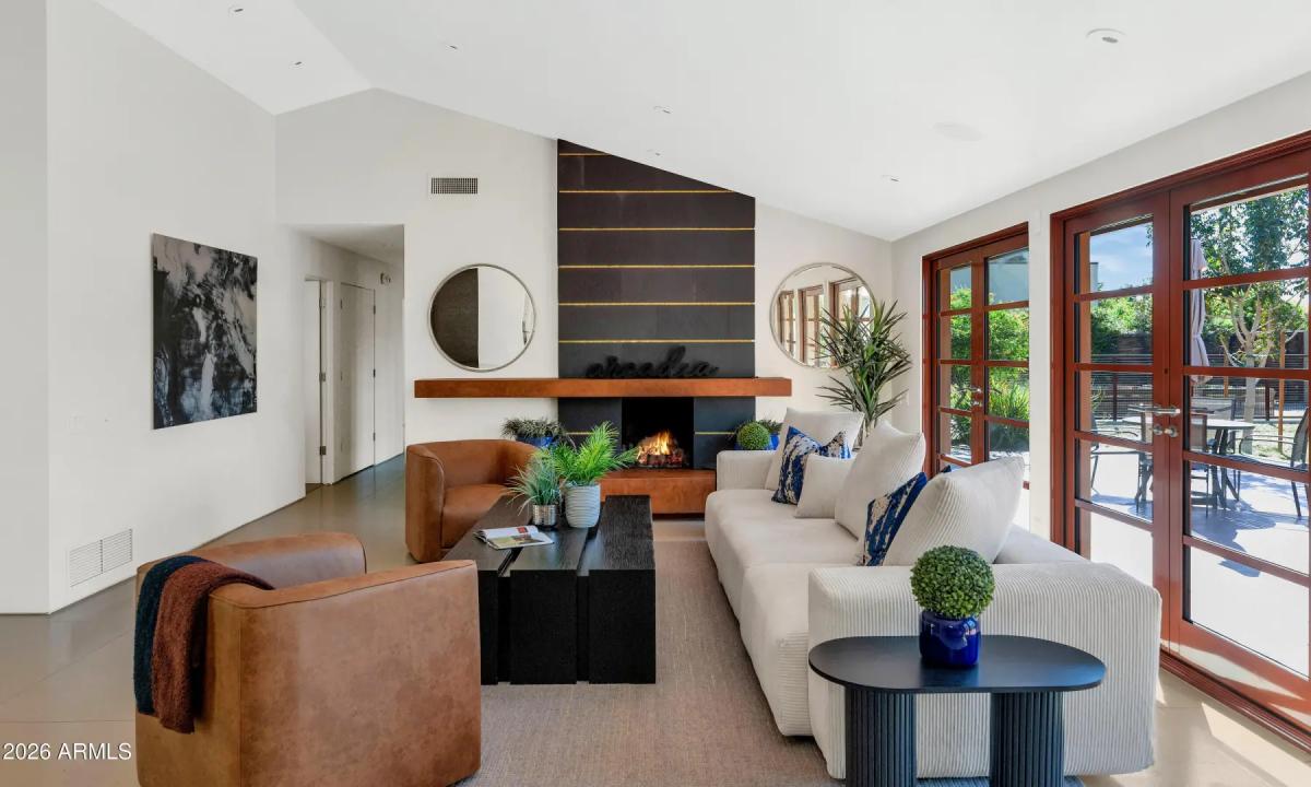 Real Estate Picture 7