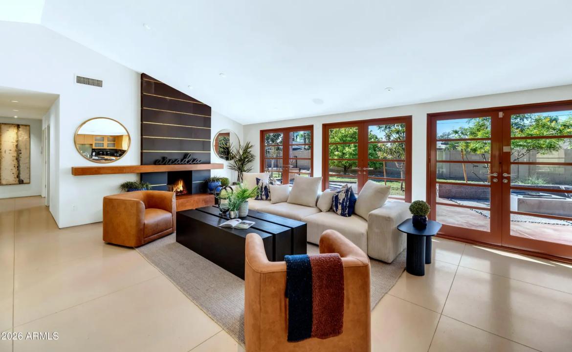 Real Estate Picture 12