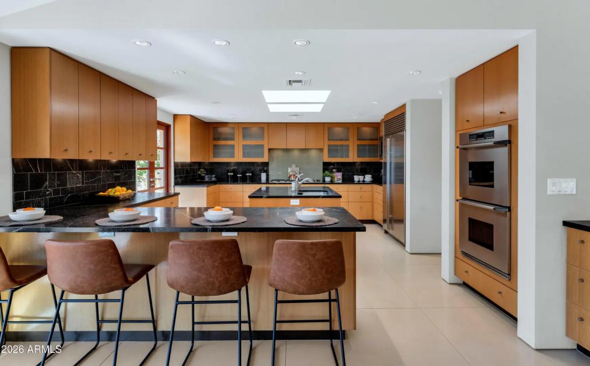 Real Estate Picture 13