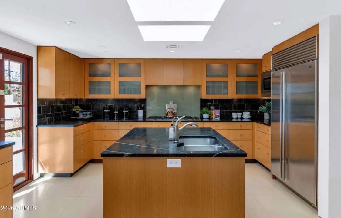 Real Estate Picture 17