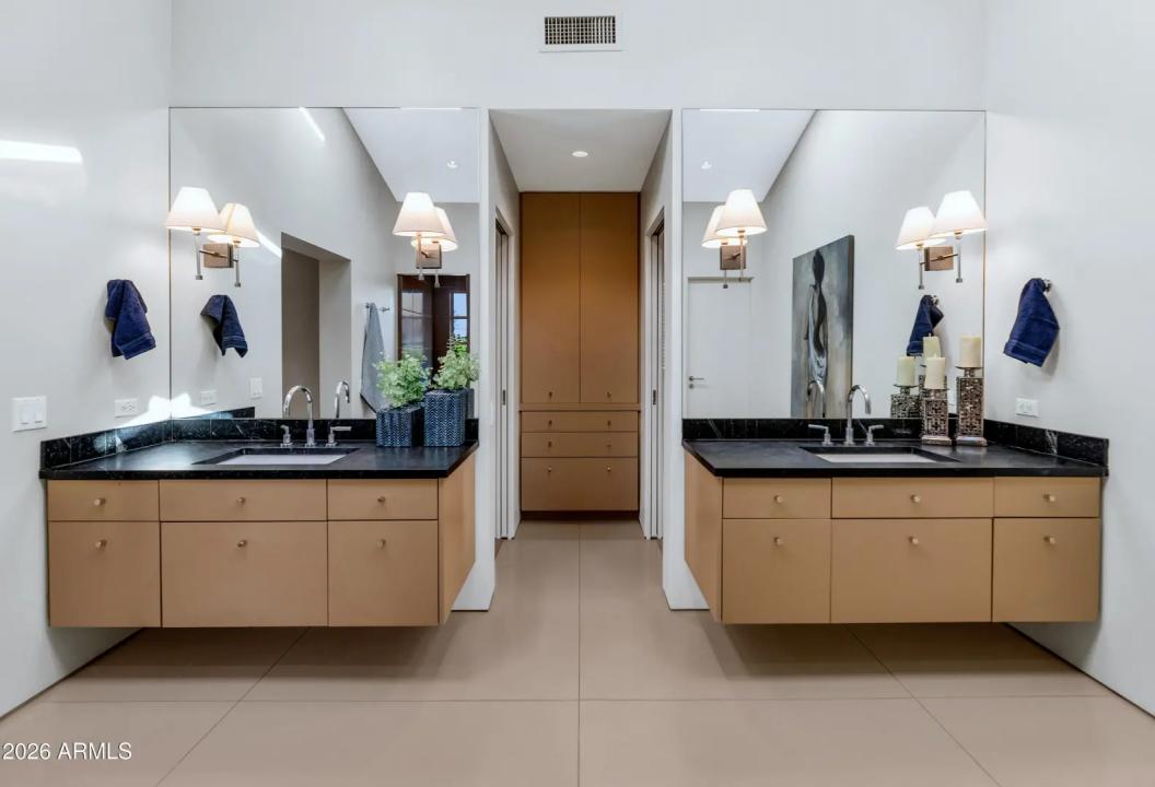 Real Estate Picture 23