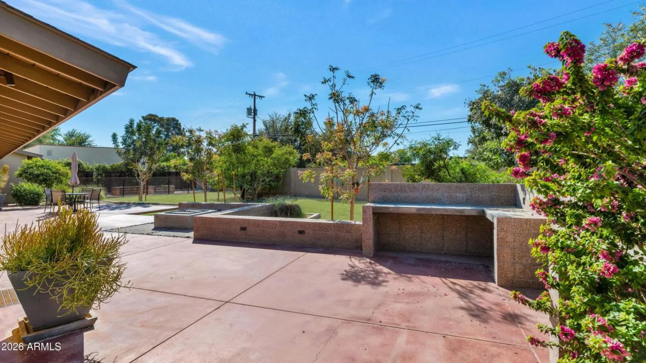 Real Estate Picture 40