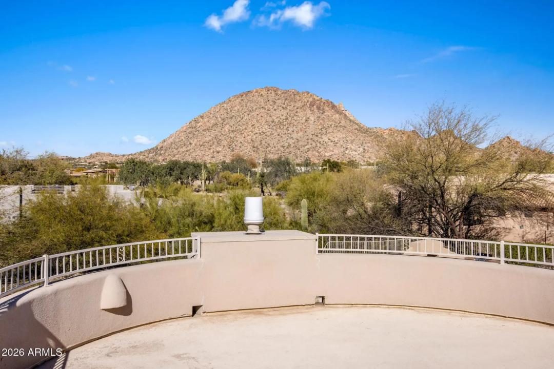 Real Estate Picture 6