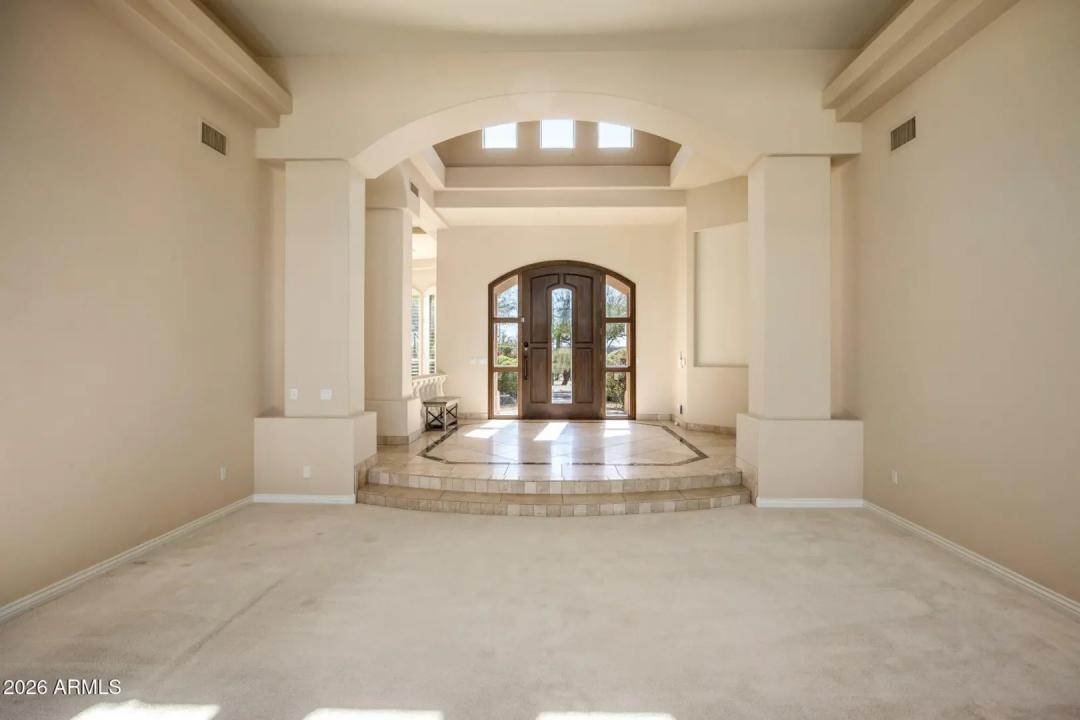 Real Estate Picture 9