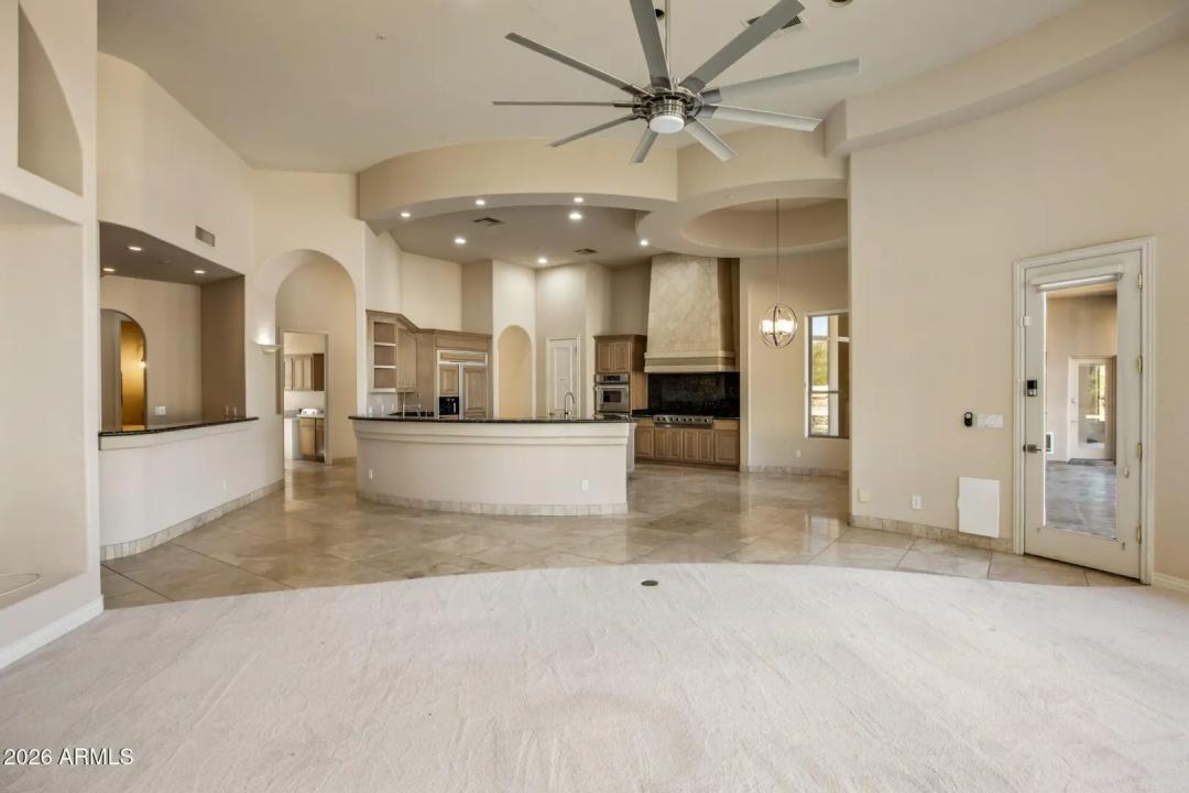 Real Estate Picture 16