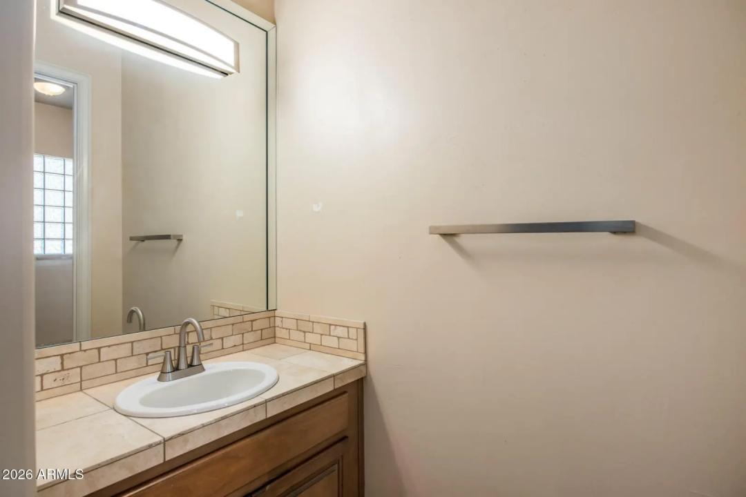 Real Estate Picture 30