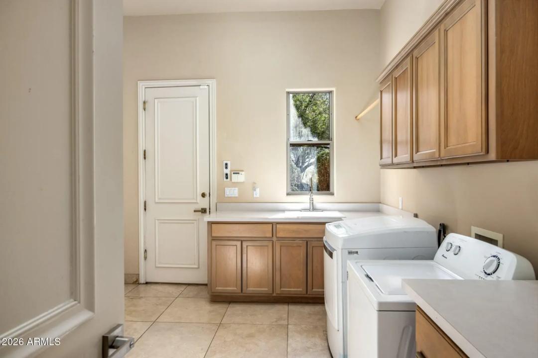 Real Estate Picture 35