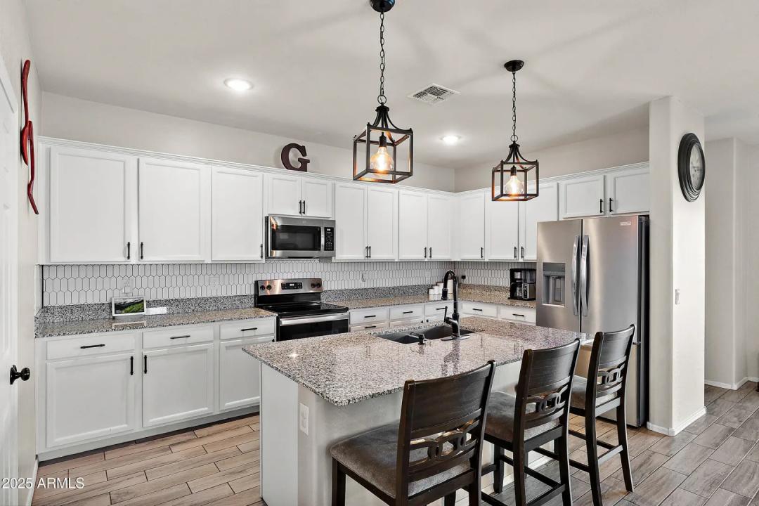 Real Estate Picture 2