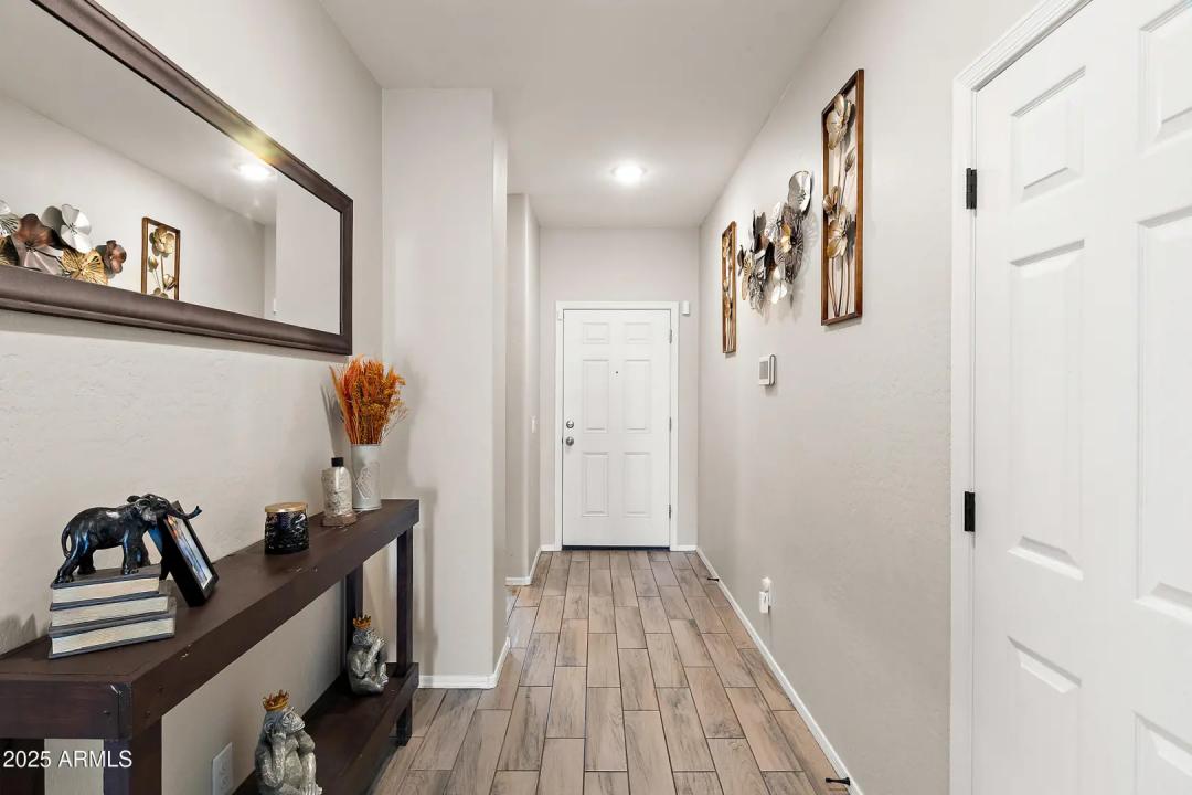 Real Estate Picture 6