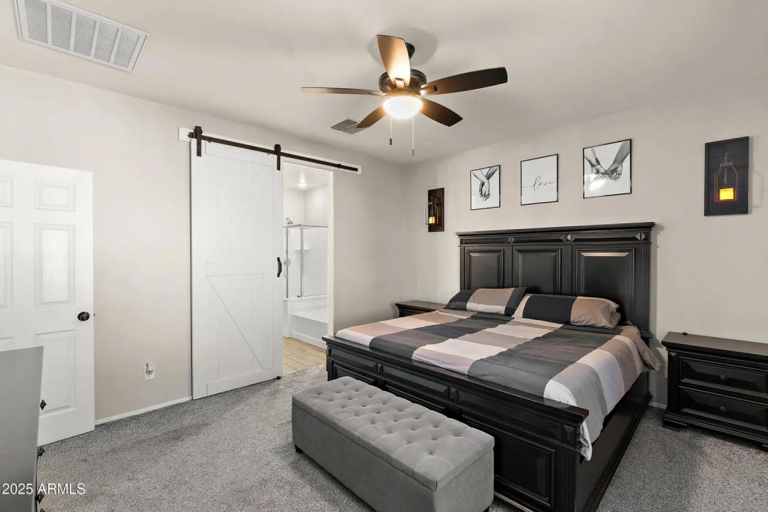 Real Estate Picture 14