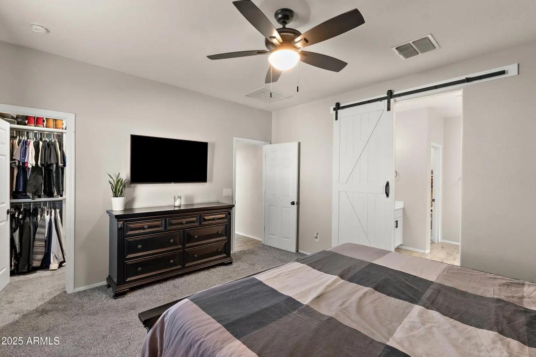 Real Estate Picture 15