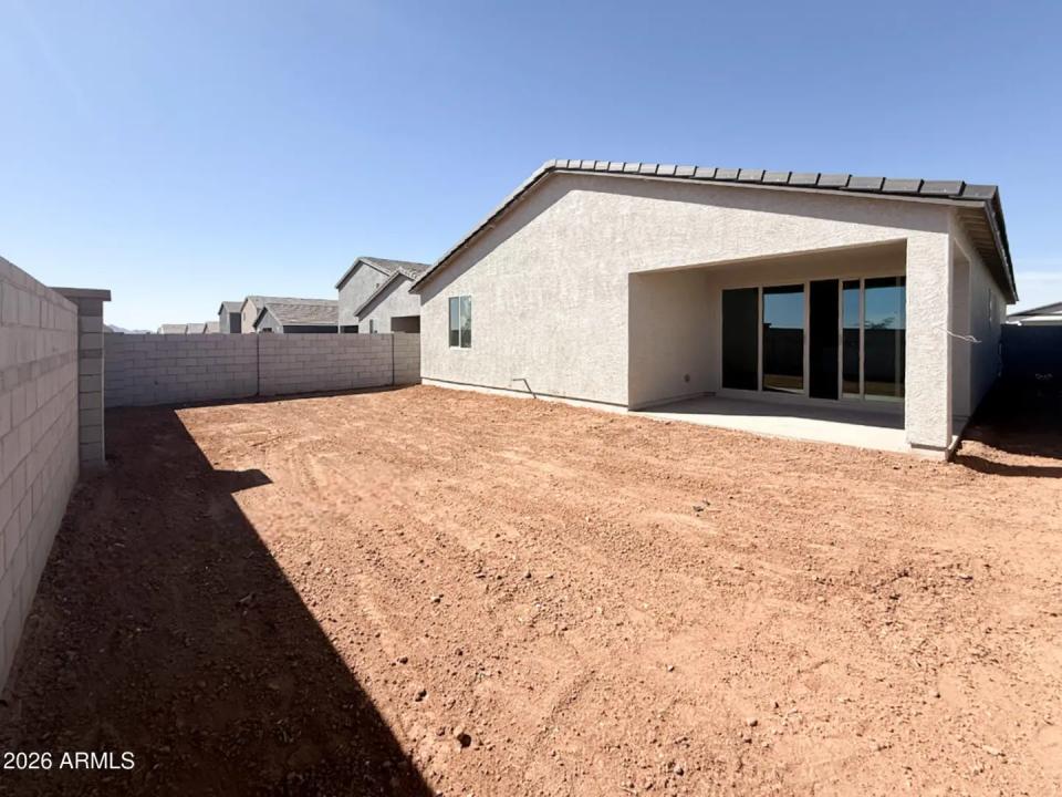 Real Estate Picture 8