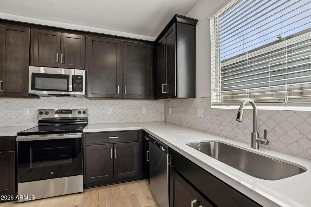 Real Estate Picture 10