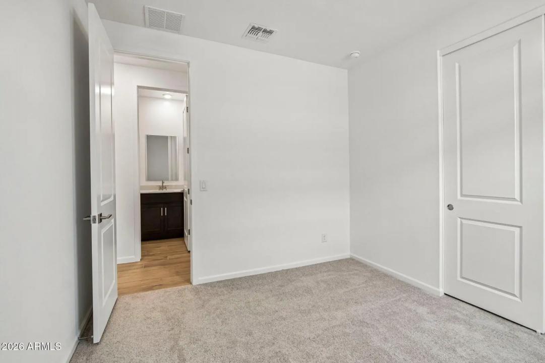 Real Estate Picture 22