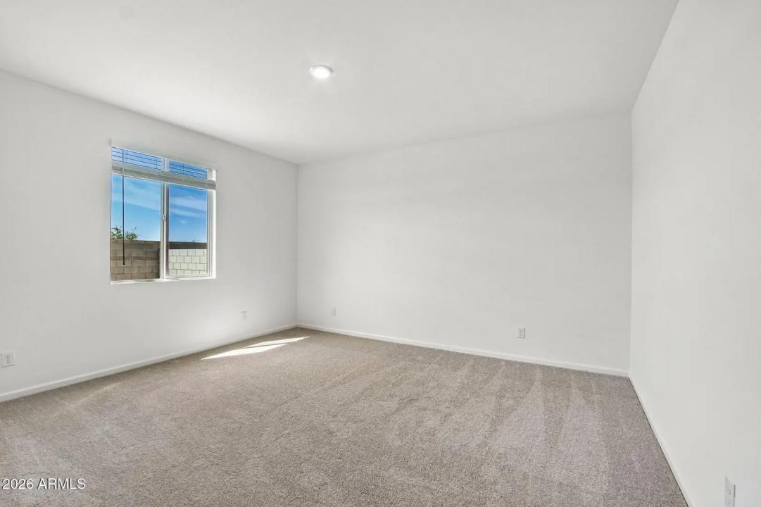 Real Estate Picture 24