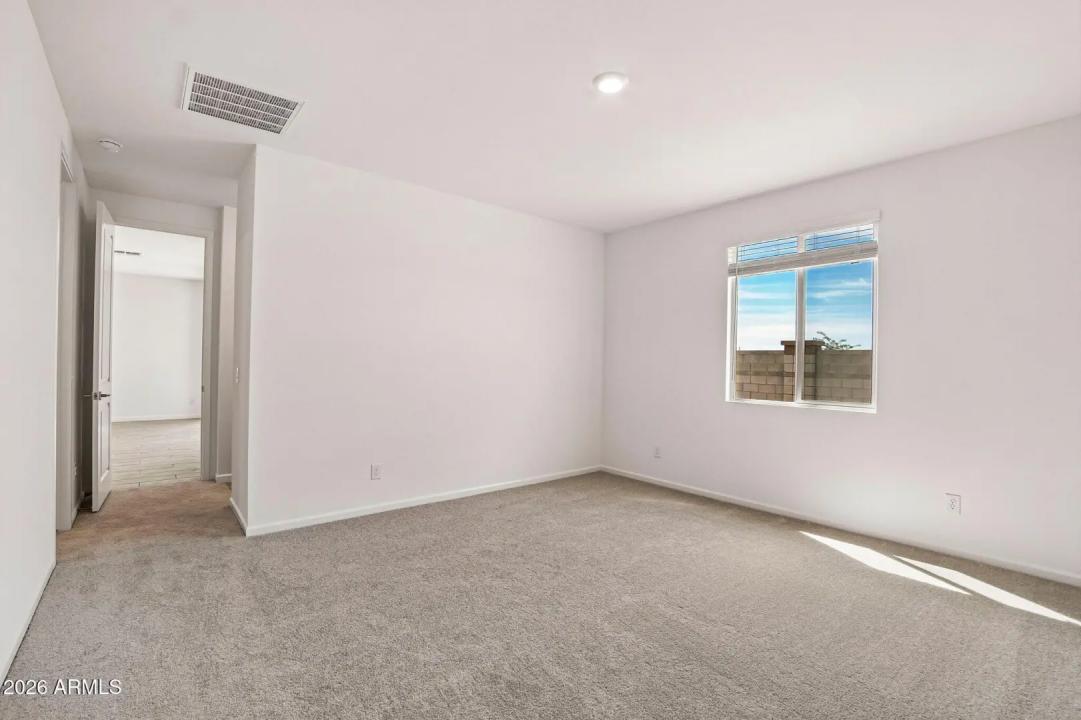 Real Estate Picture 25