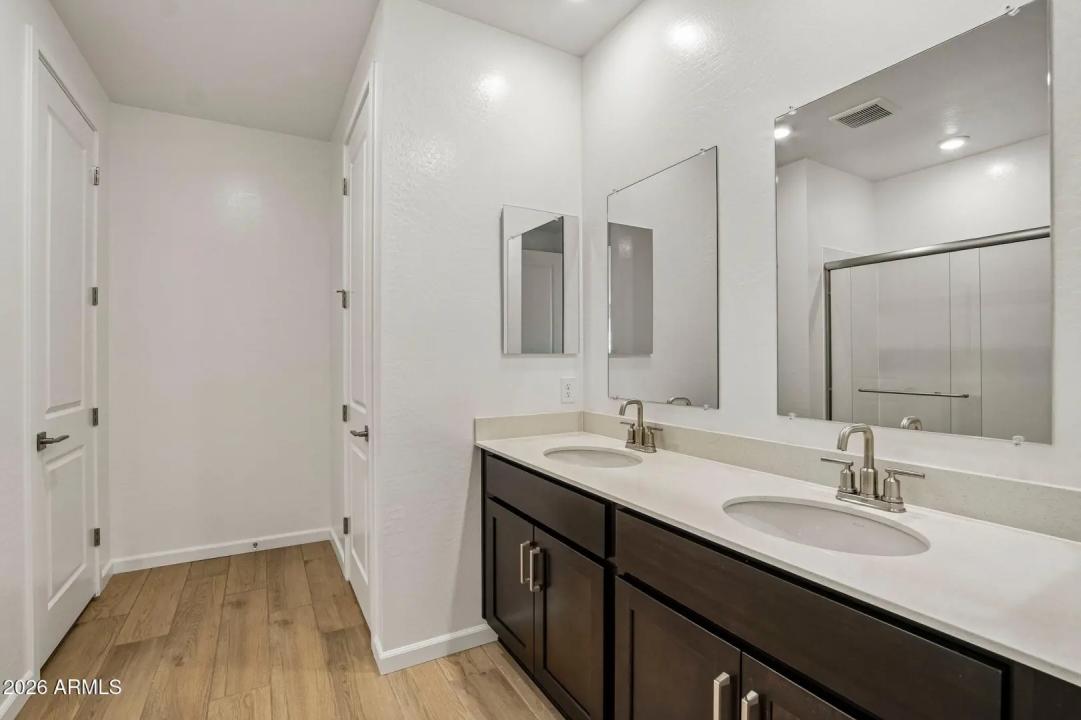 Real Estate Picture 27